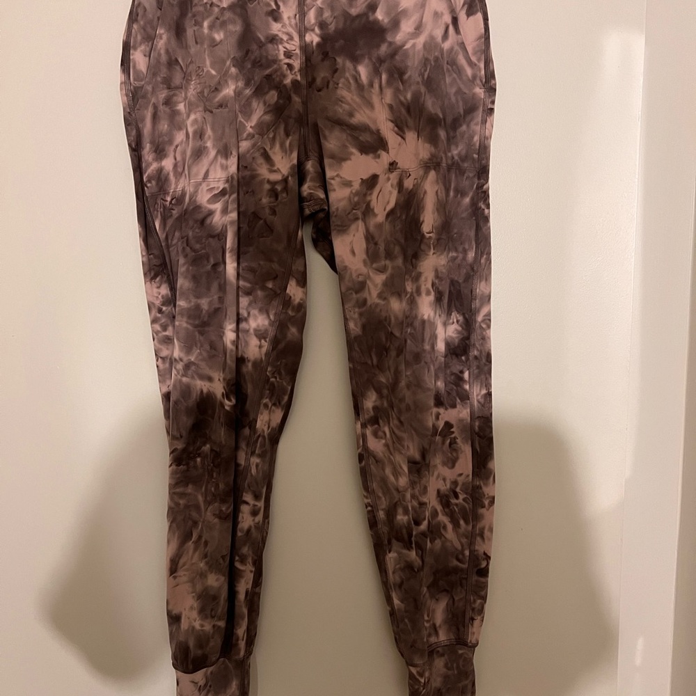 Women’s Lulu Tie-Dye Align Joggers